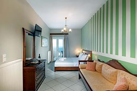 Studio with Sea View