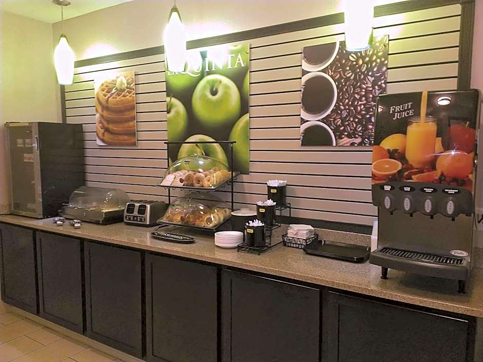 La Quinta Inn By Wyndham Lincoln