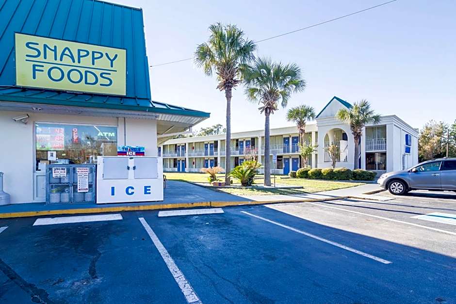 Motel 6-Townsend, GA