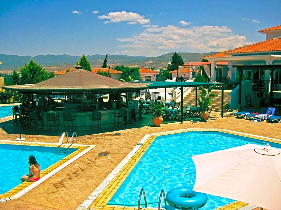 Akamanthea Holiday Village