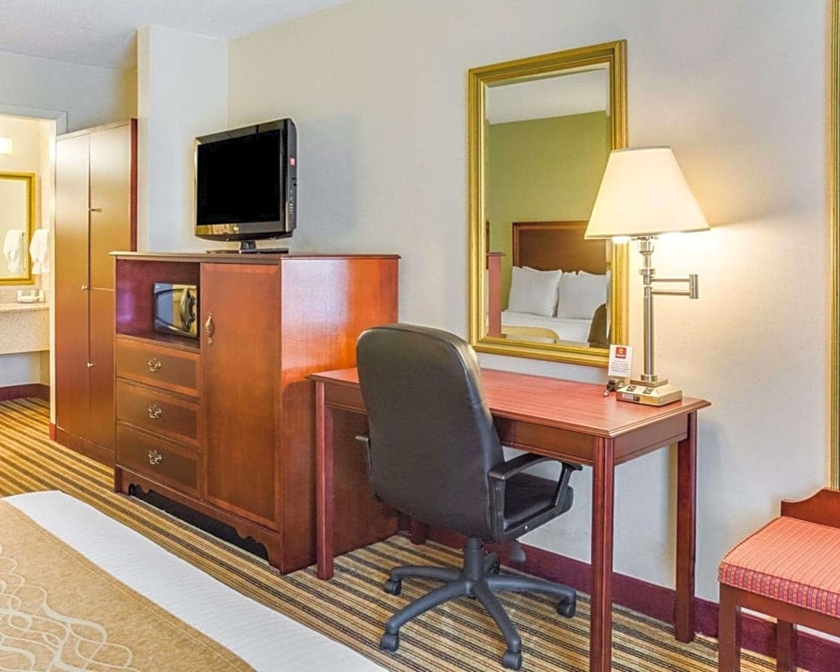 Clarion Inn