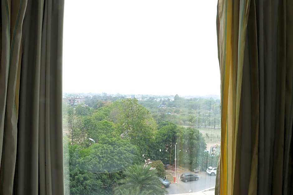 Holiday Inn Chandigarh Panchkula By IHG