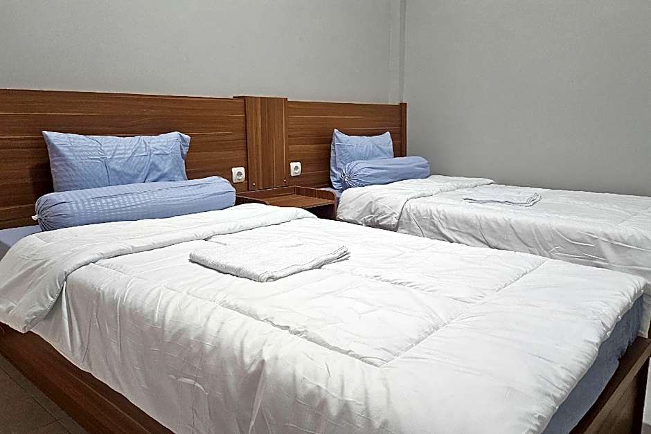 Guest House Saqeena Syariah near Blitar Park RedPartner