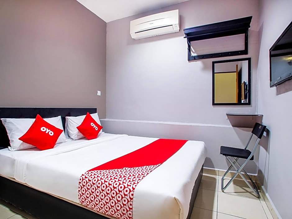 Super OYO 44097 Avatarr Hotel