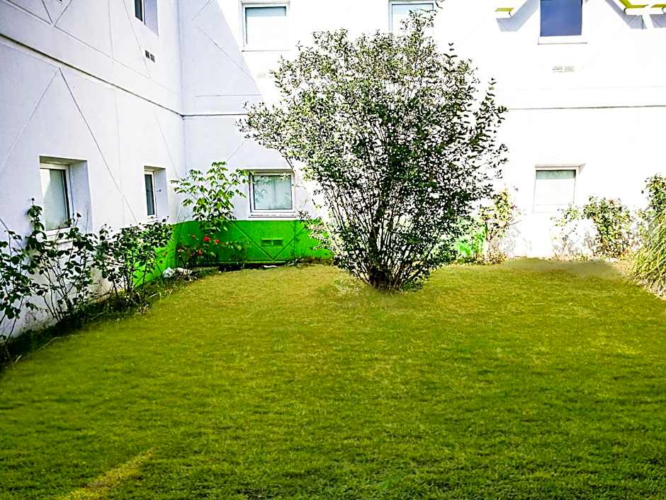 Lemon Hotel Ch Futuroscope