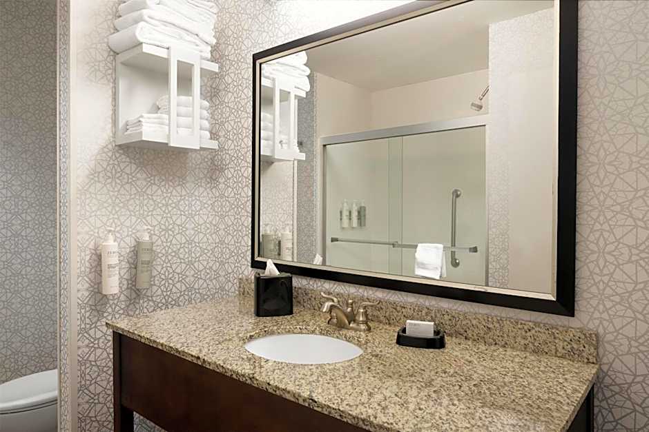 Hampton Inn Fairmont