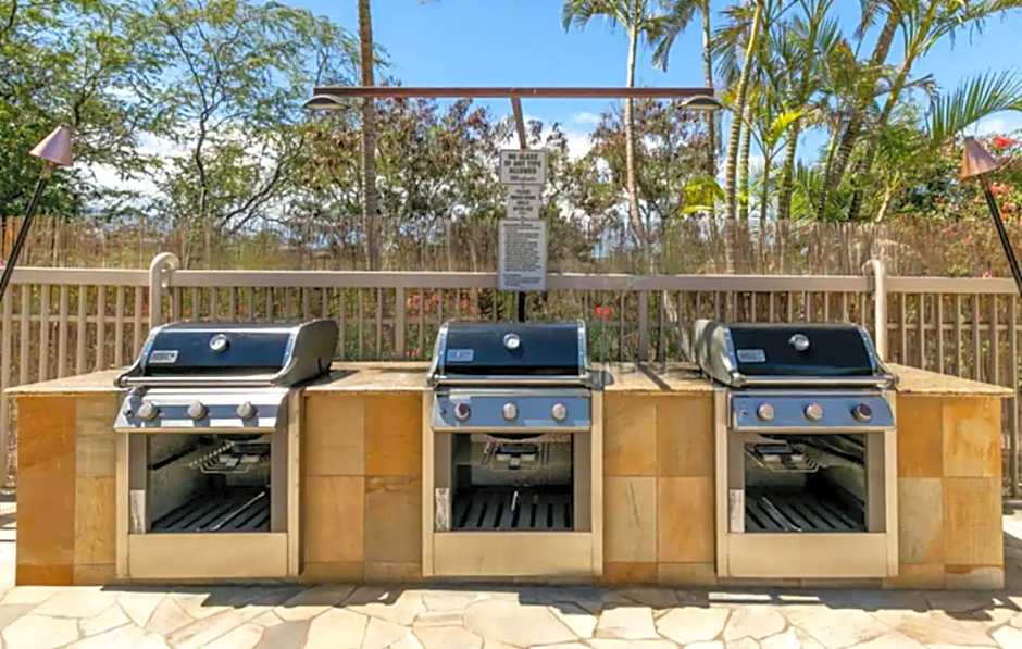 Walk to Beach from this Renovated Studio with King Bed and Resort-Level Amenities