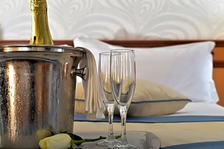 One Bedroom Suite Sea View