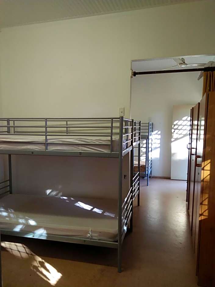 Roebuck Bay Backpackers