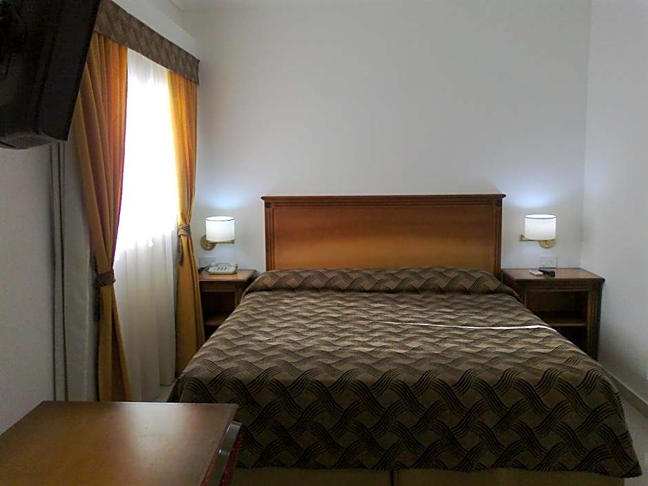 Tritone Hotel