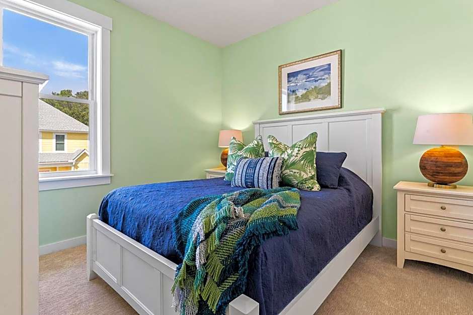 Cambridge Reserve at Bermuda Bay by KEES Vacations