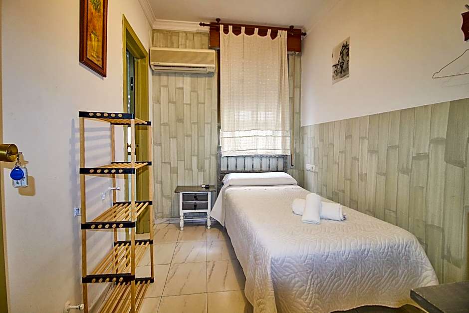 Hotel Virgen de los Reyes