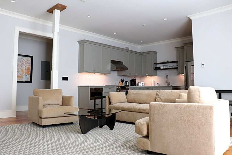 The Quarters on King