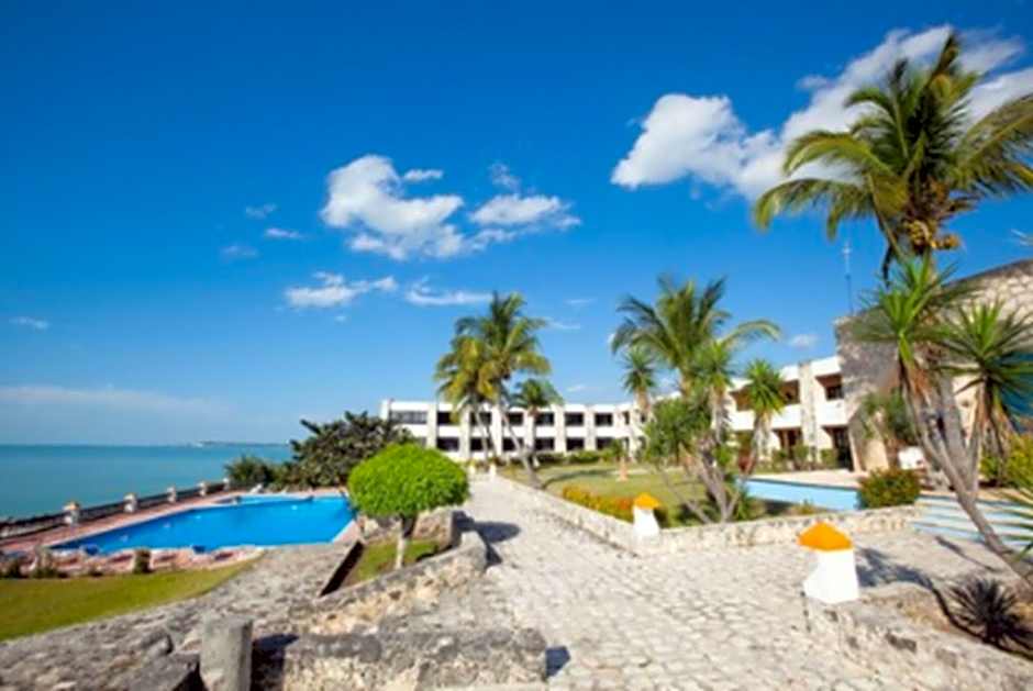 Tucan Siho-Playa