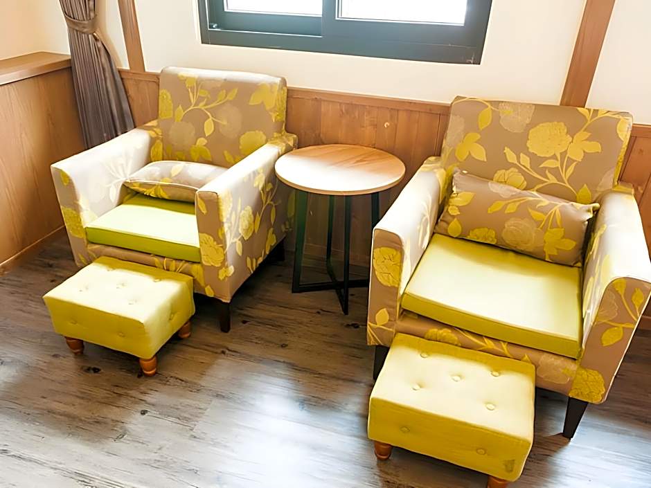 Meifon Hostel