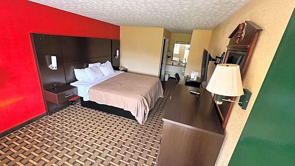 Garden Inn and Suites near Callaway Gardens Pine Mountain