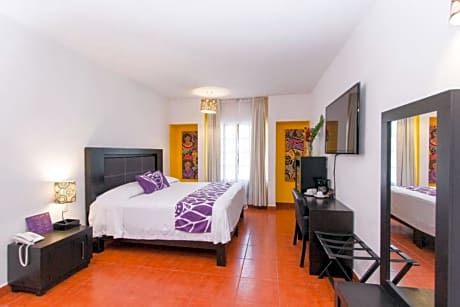 Deluxe Queen Room