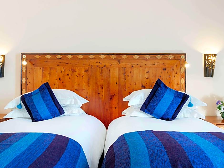 Photo 1 of 15 of Standard 1 Queen Bed, View