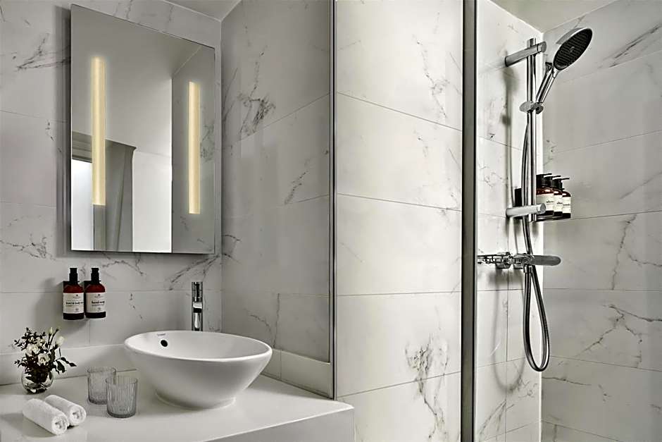 NH Paris Champs- Elysees