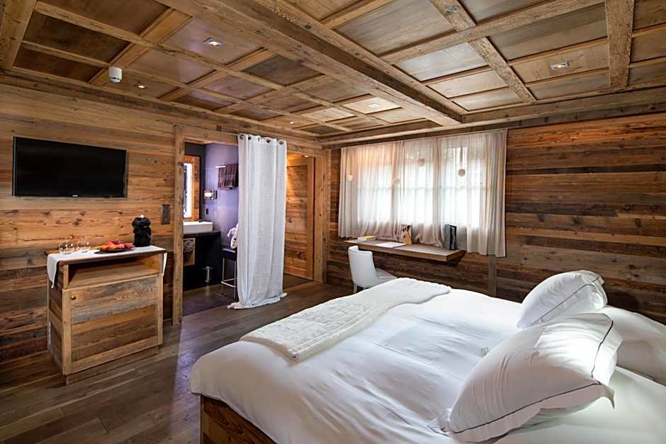 Hostellerie du Pas de l'Ours "Relais et Châteaux"