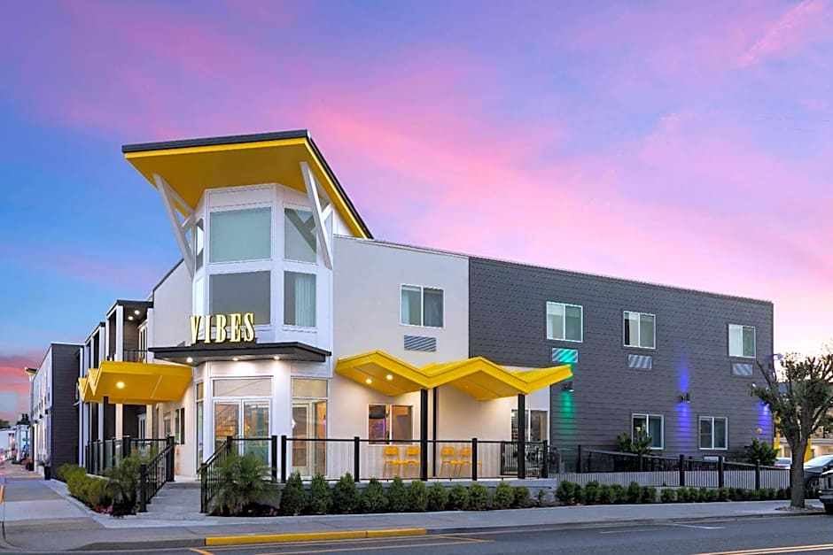 The Vibes Hotel, Trademark Collection by Wyndham