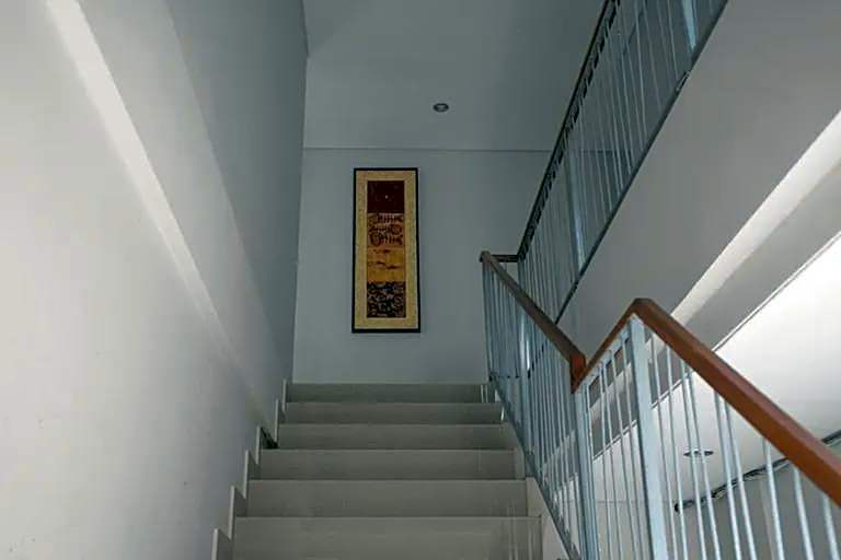 Uma Emas Residence