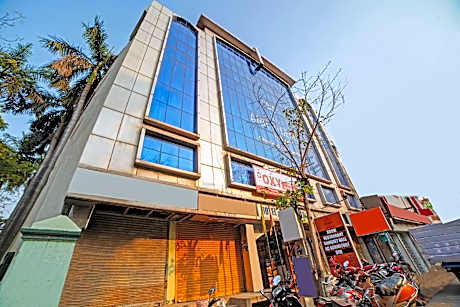 Capital O Convivial Hotel Amit Regency