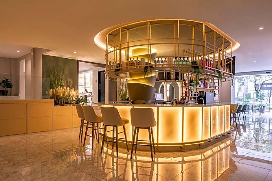 Le Parc Hotel, Beyond Stars