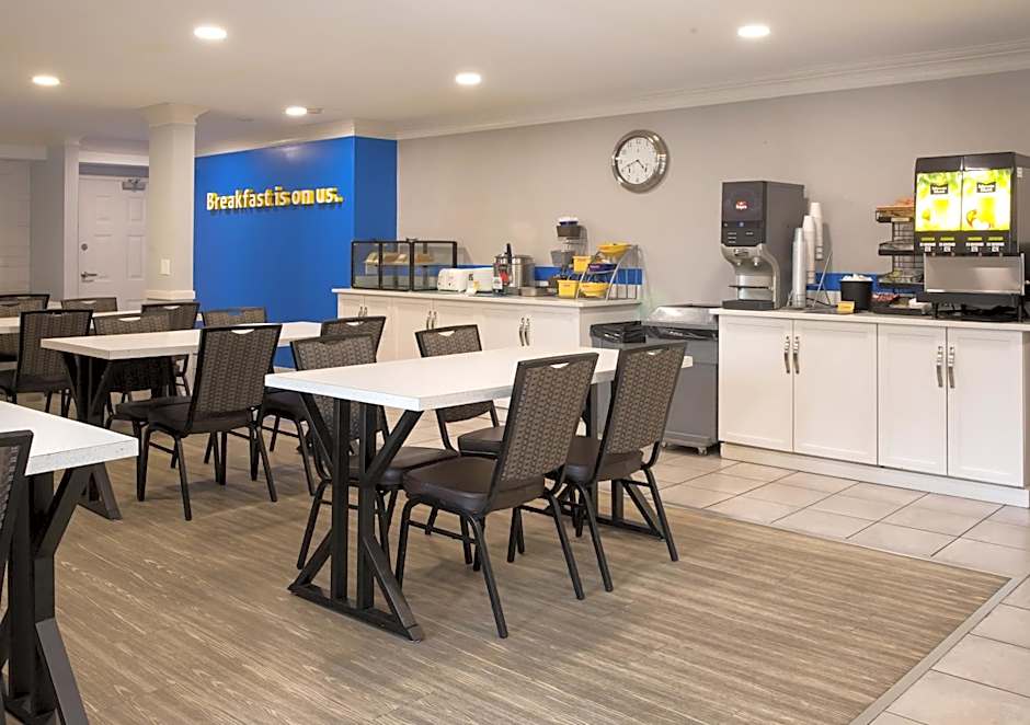 Days Inn by Wyndham Kelowna