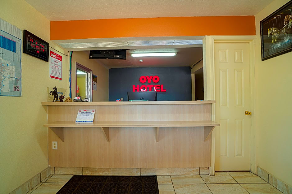 OYO Hotel Wichita Falls I-44 at Maurine St