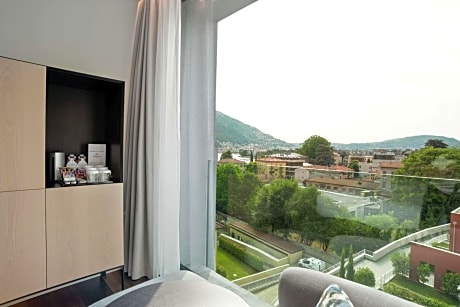 King Deluxe Room With City View