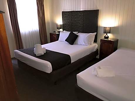 Standard Queen or Twin Room - Not Pet Friendly