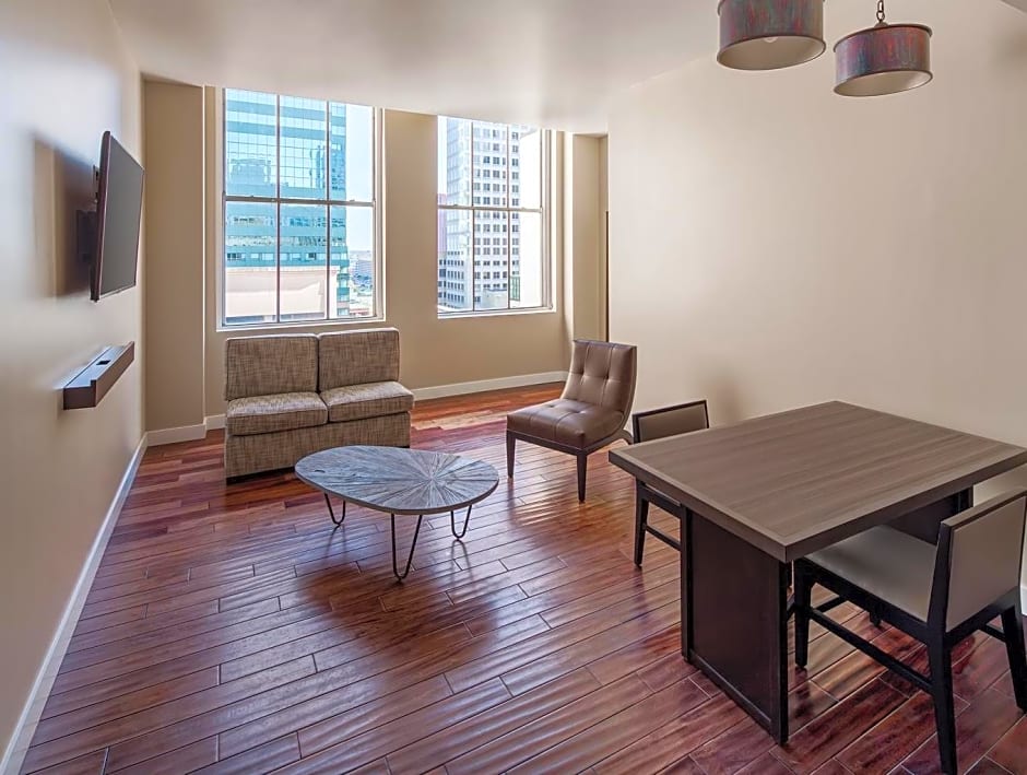 Hotel Rl Baltimore Inner Harbor – Baltimore, MD