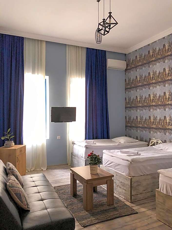 Check Point Hotel