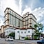 The Waterfront Hotel