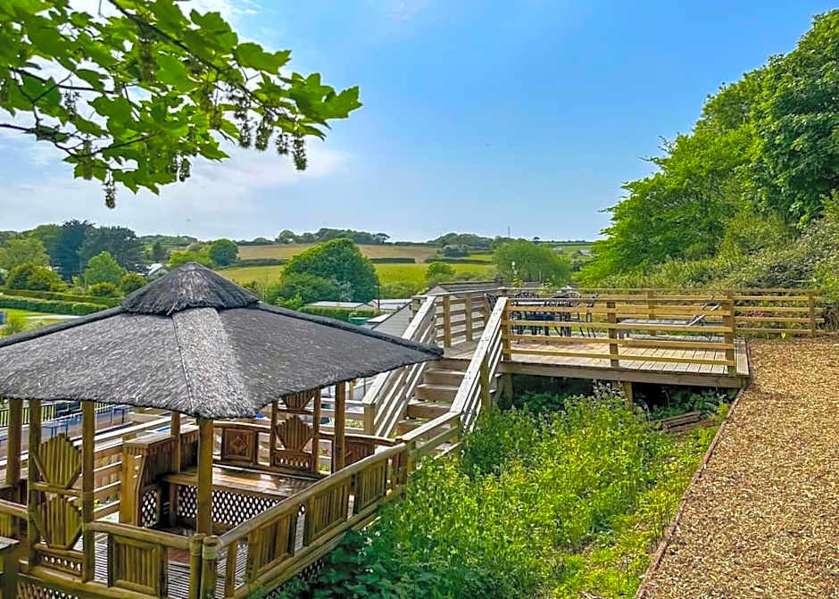 Hamlet Lodge Retreat At Calloose Holiday Park