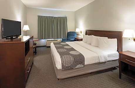 Suite with Hot Tub