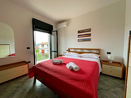 A/3 One-Bedroom Terrace and Lake View