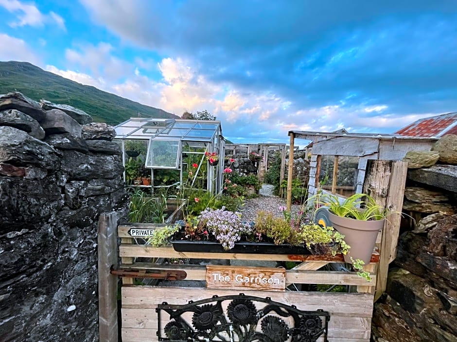 Garrison Farm with Hot Tub