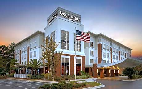 DoubleTree By Hilton Hotel Savannah Airport