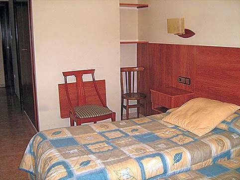 Photo 1 of 6 of 1 Double Bed or 2 Beds