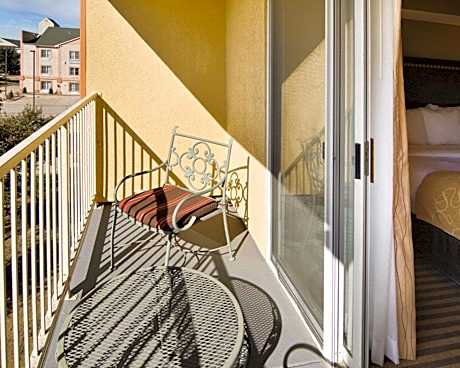 Superior King Suite - Non-Smoking