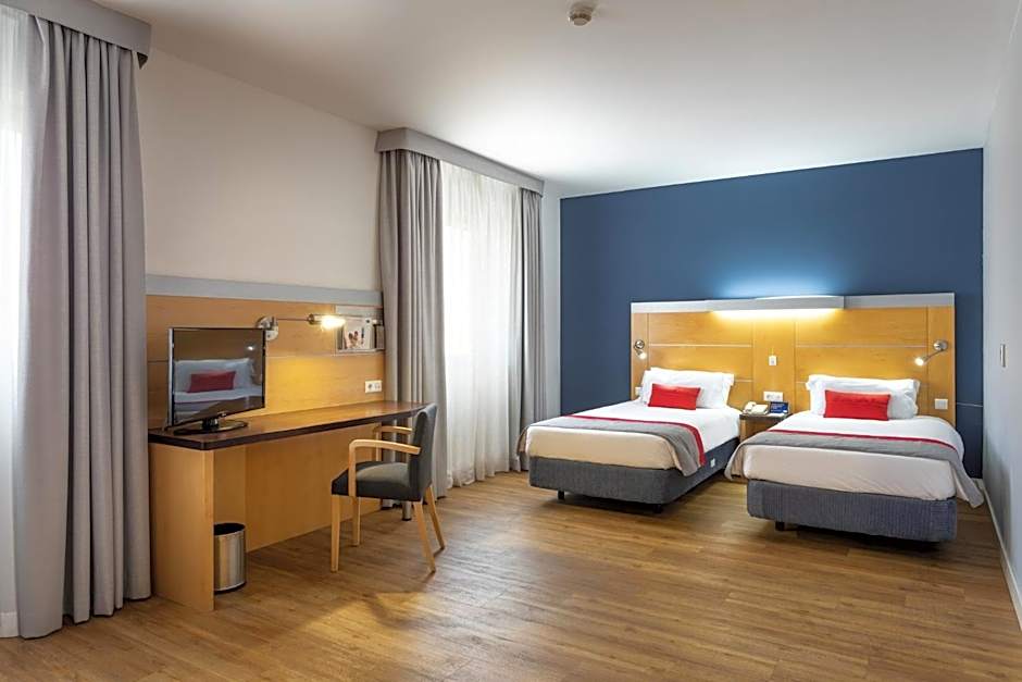 Holiday Inn Express Lisbon-Oeiras By IHG