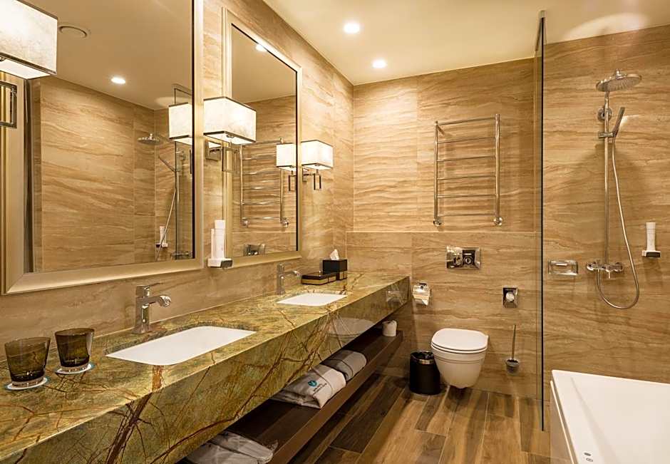 V Spa & Conference Hotel