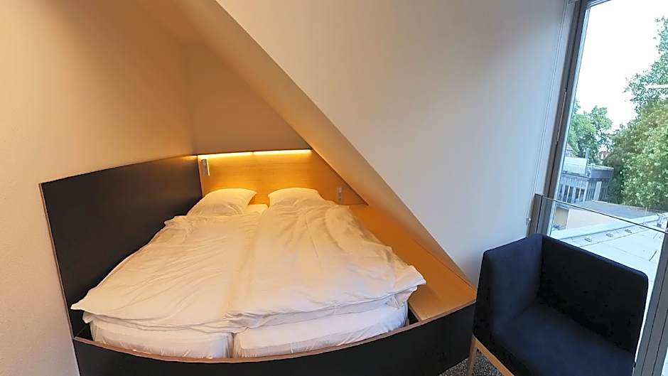 Foto 1 dari 7 — Rooftop Room