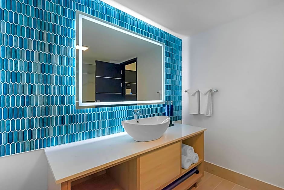 Blue - A Modern Hotel, an Ascend Collection Hotel