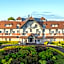 Renaissance Paris Hippodrome de St. Cloud Hotel