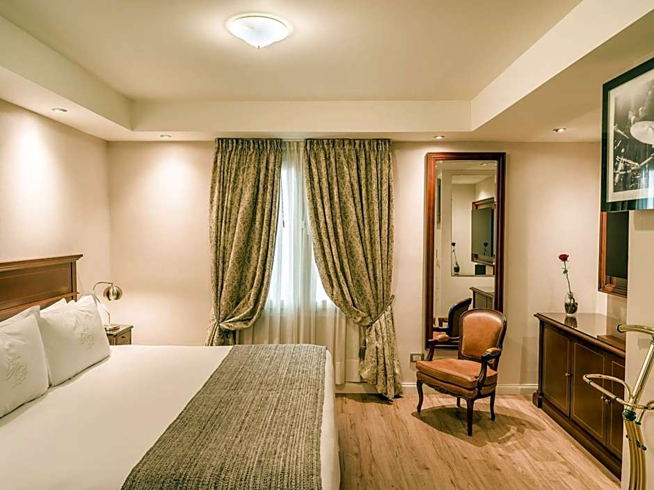 Photo 1 of 8 of Royal Suite