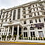 Wellborn Luxury Hotel