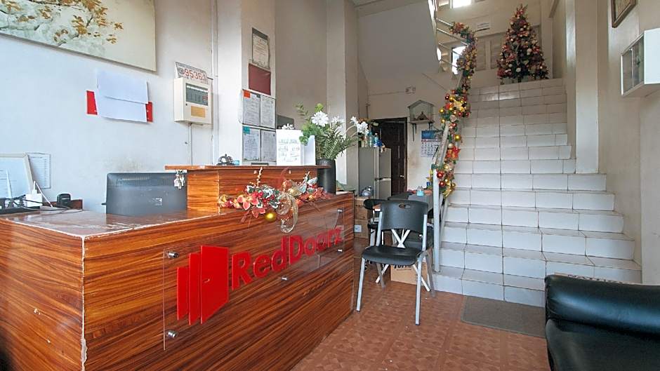 RedDoorz At Goldentown Hotel Davao City – Davao City, CO